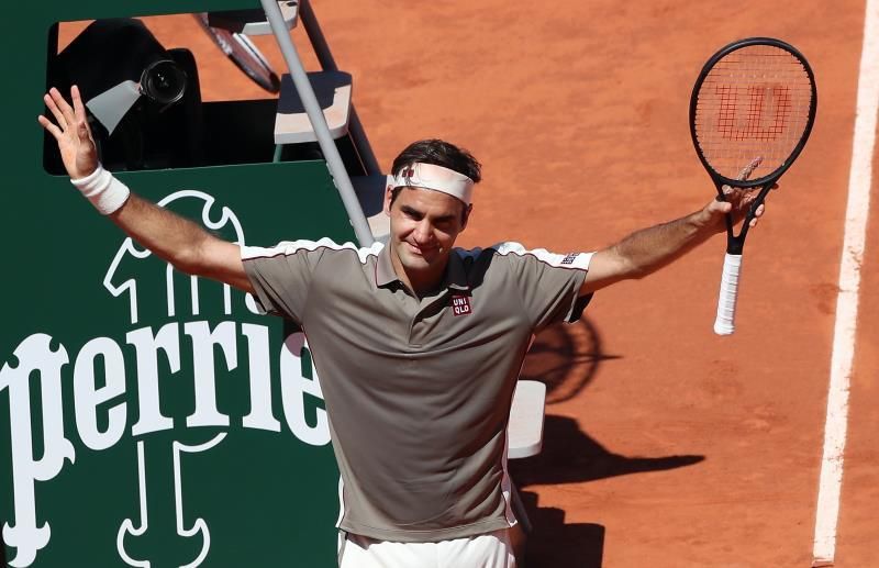 Federer derrota a Mayer para alcanzar sus duodécimos cuartos en París