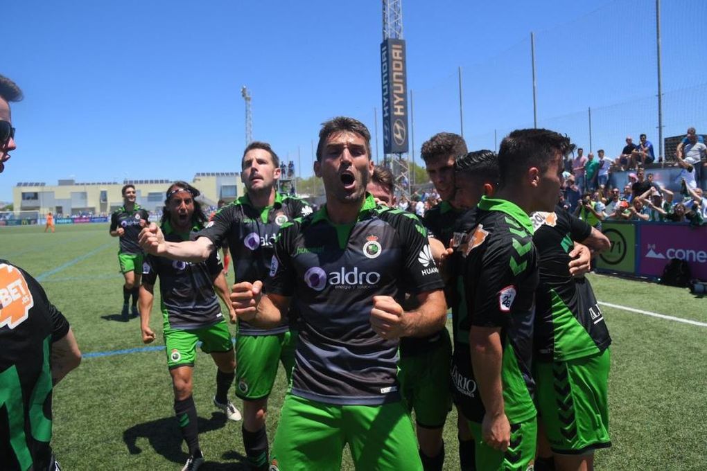 Racing de Santander, un histórico que vuelve al fútbol profesional