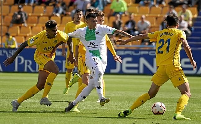 El Extremadura retirará el numero 19, el de Reyes