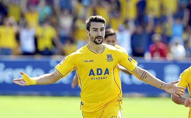 Juan Muñoz se despide siguiendo la estela de Quini, Riera y David Rodríguez