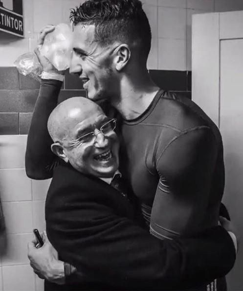 La cariñosa despedida de Feddal a Serra Ferrer