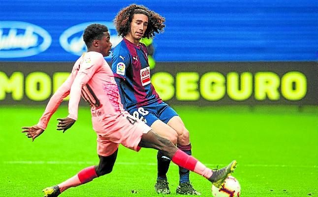 Desmentido culé por Cucurella