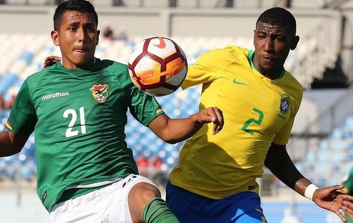 Emerson, en defensa de cuatro y con un rol rompedor