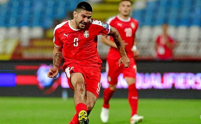 El Betis negocia el fichaje de Mitrovic