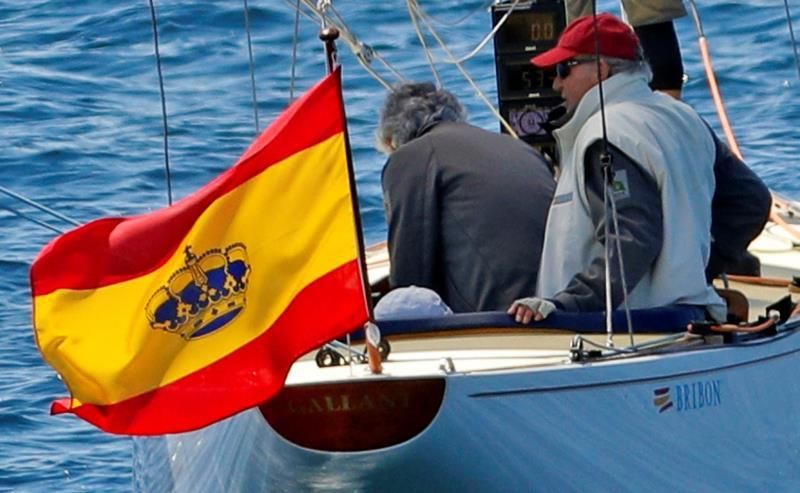 El rey Juan Carlos prepara la Copa de España 6m de vela