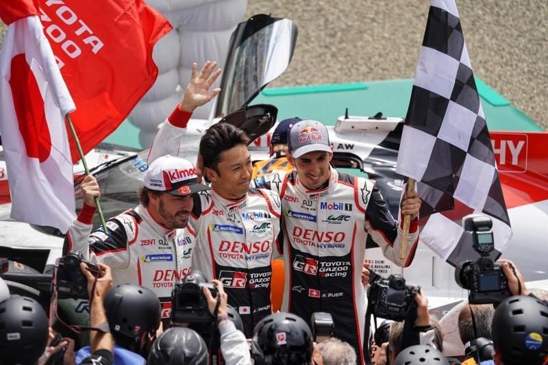 Alonso gana el WEC con otro triunfo de infarto en las 24 Horas de Le Mans