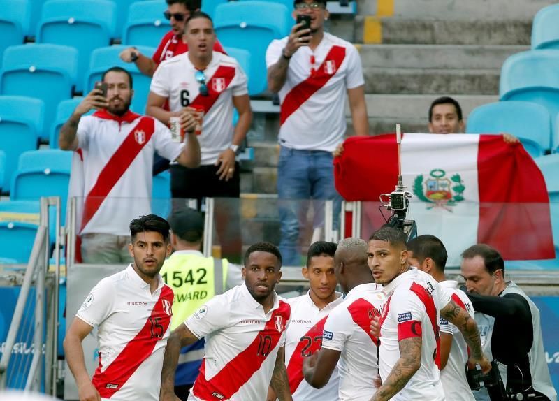 Ante el espanto de la eliminación, Bolivia y Perú prometen cambiar