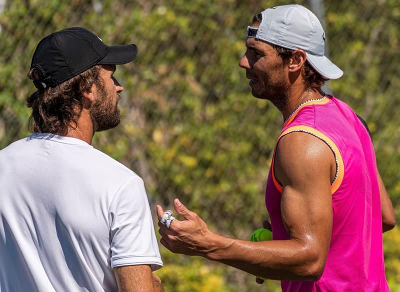 Nadal inicia en la hierba del Mallorca Open su preparación para Wimbledon