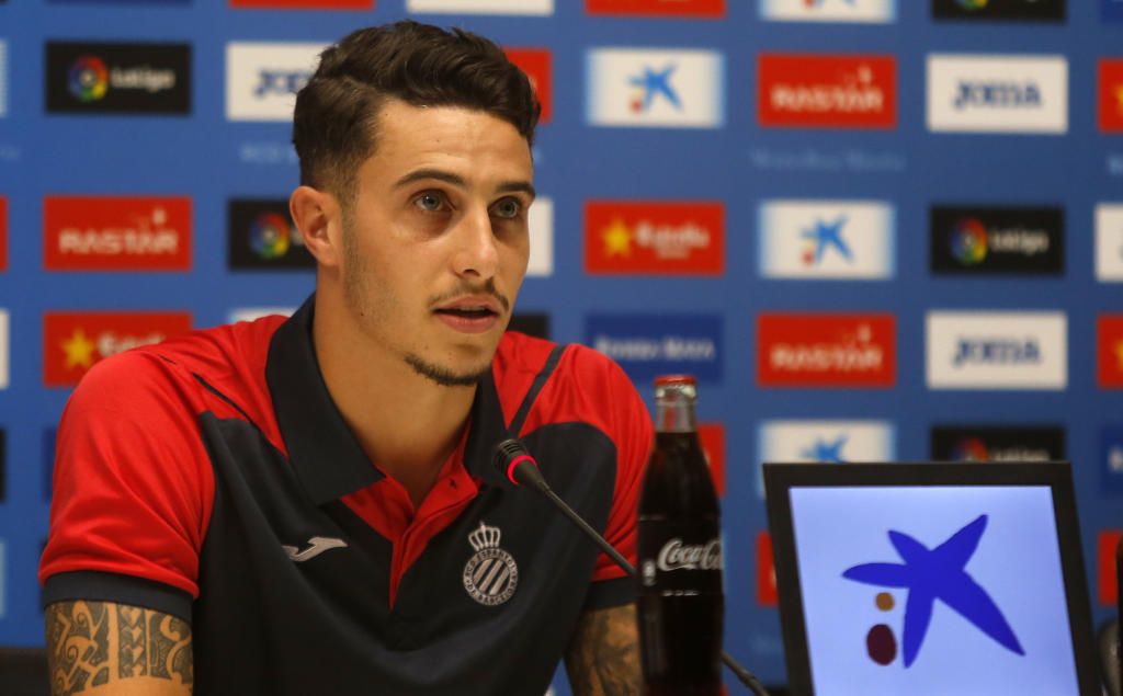 Monchi valora las opciones de Hermoso y Vallejo