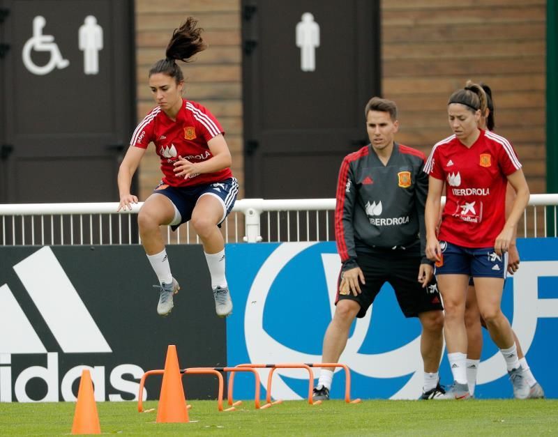 Nahikari García, despreocupada por el gol: "¡Como si tiene que meter Paños!"