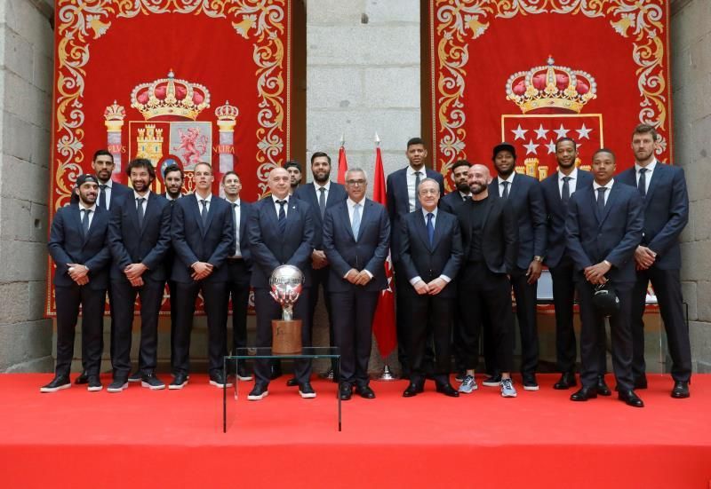 El Real Madrid ofrece su 35 título liguero a los madrileños