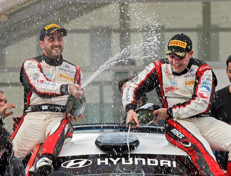 Iván Ares, líder del Nacional tras ganar el Rally do Cocido