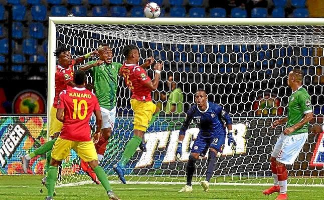 El Sevilla espía 'in situ' a Kamano y Diawara