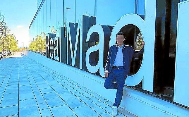 El hijo de Reyes ya luce de blanco