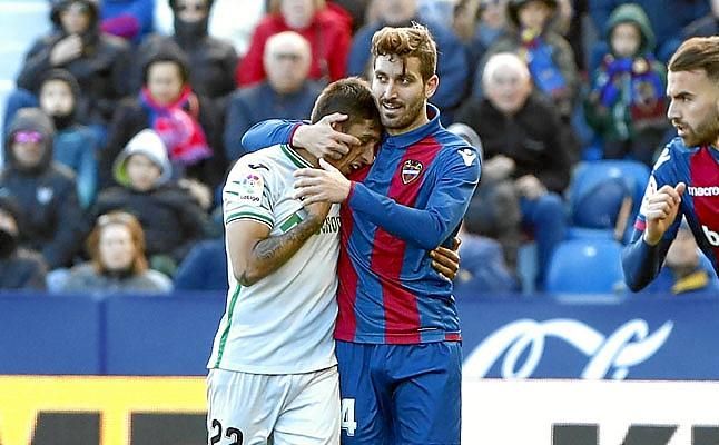 "La cláusula de Campaña es 60 y podría salir por 30"