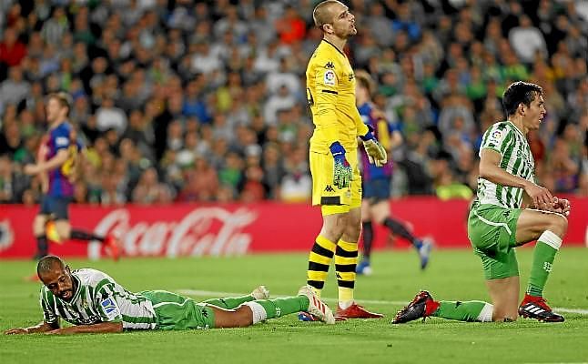 Bartra, Mandi y la línea de flotación del Betis