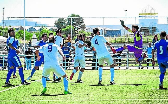 Tras Lara, llegan los refuerzos al Torreblanca