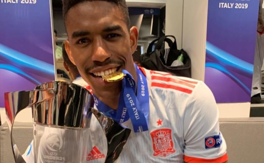Junior: "Es un orgullo ser campeón de Europa como bético"