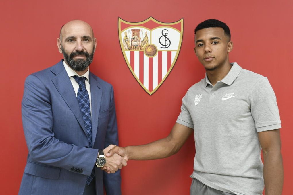 Oficial: Koundé firma hasta 2024 con el Sevilla