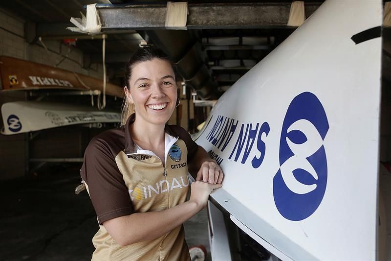 Izaro Lestayo, la primera mujer patrona de una trainera de hombres en ACR-1
