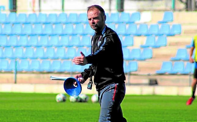 Jesús Fernández: "El Écija está obligado a luchar por lo máximo"