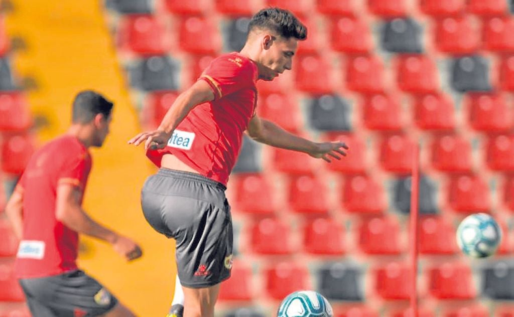 Álex Moreno espera el siguiente paso del Betis