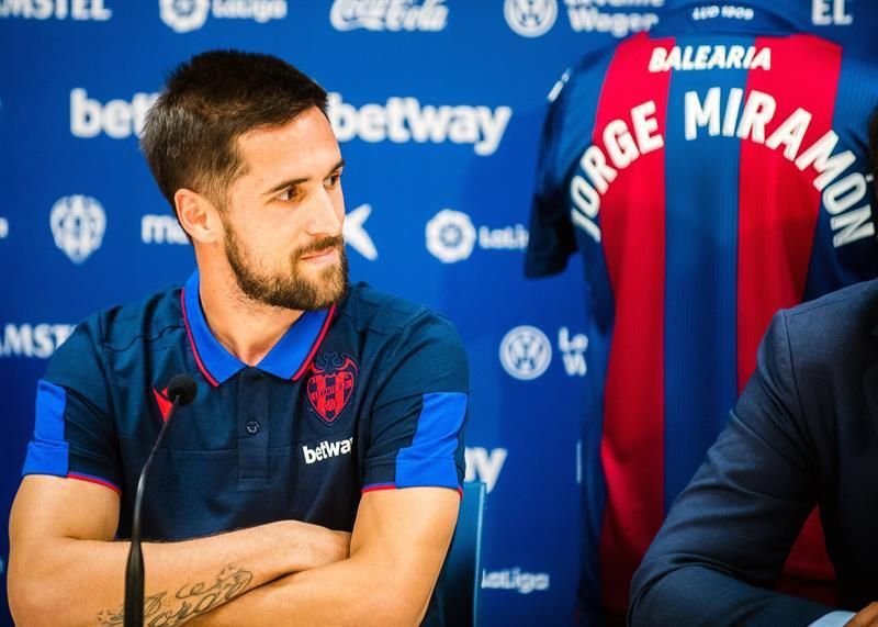Miramón: "Intentaré ayudar para hacer un Levante mejor"