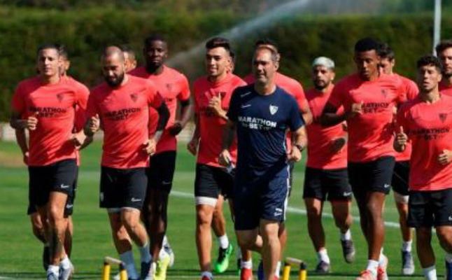 Arana abandona el entrenamiento con molestias en el tobillo