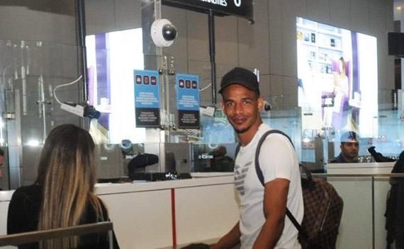 Fernando ya viaja con destino al Sevilla FC