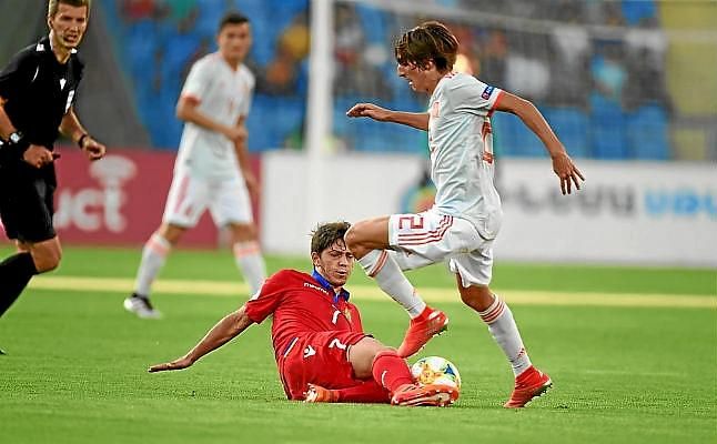 Bryan Gil brilla en la victoria de España sub 19