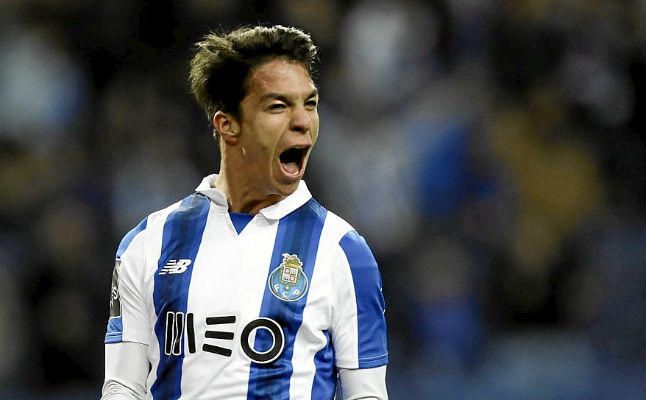 Monchi ya tiene a su noveno 'fichaje'