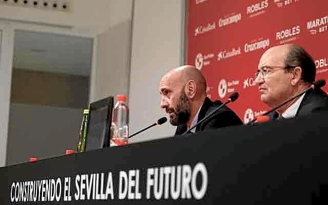 Mes y medio para fichar a Óliver Torres