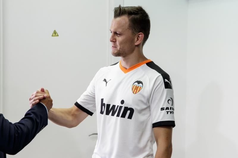 Cheryshev espera estar listo para iniciar la Liga tras "echarle horas" en verano