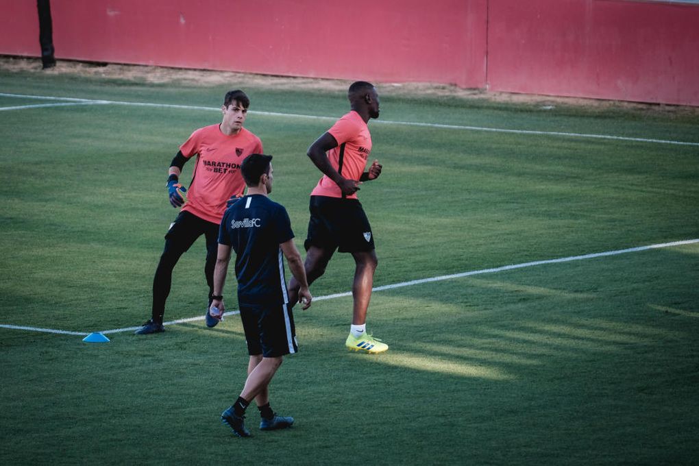 Amadou se entrena con el filial mientras su futuro sigue atascado