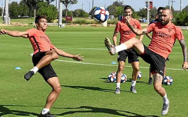 Óliver Torres conecta con el 'estilo Lopetegui'