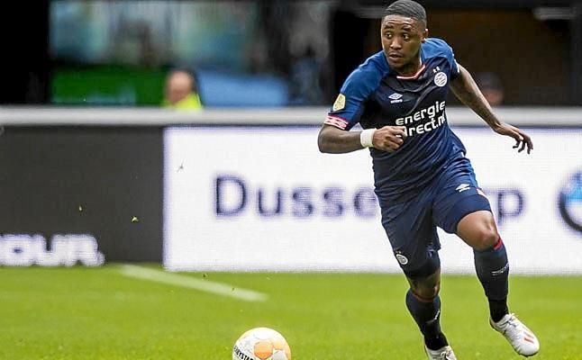 El PSV busca recambio para Bergwijn... por si acaso