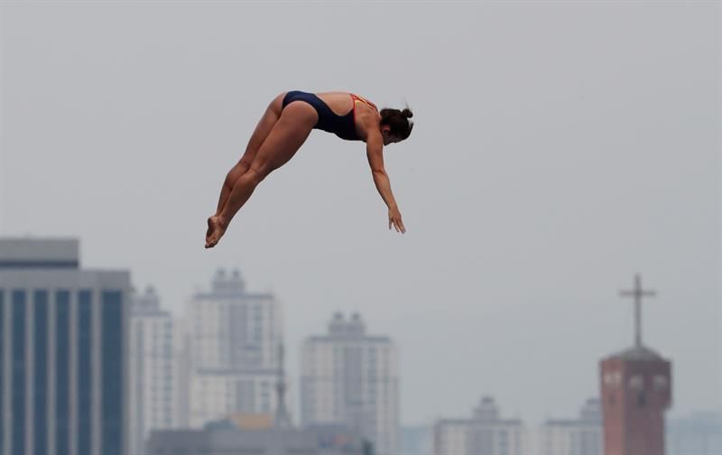 Celia Fernández ocupa el duodécimo puesto en su debut en salto de gran altura