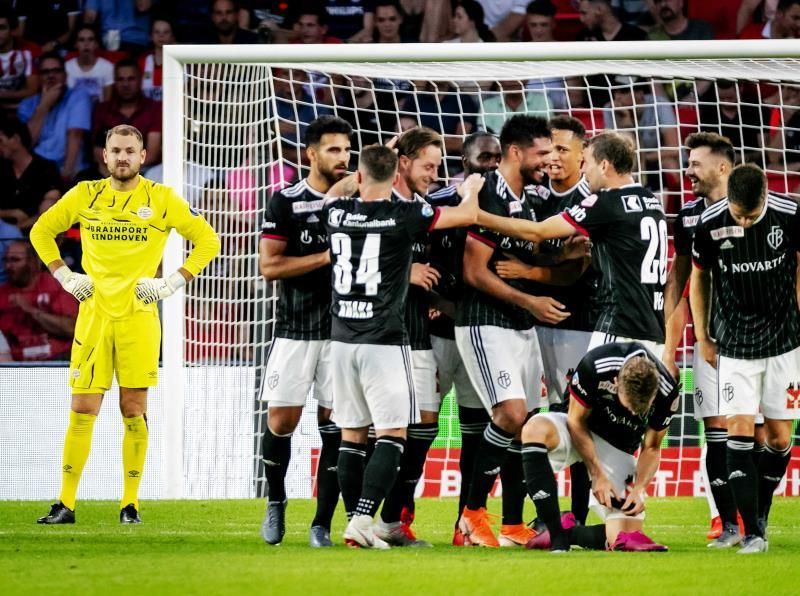 El PSV sobrevive ante el Basilea