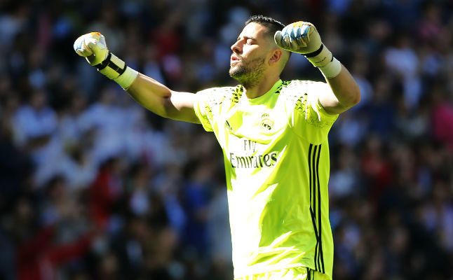 La portería del Sevilla se empieza a mover