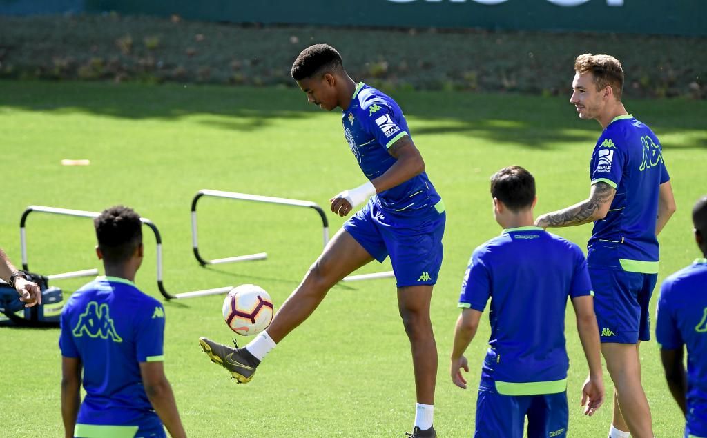 Valverde busca un lateral zurdo para el Barcelona