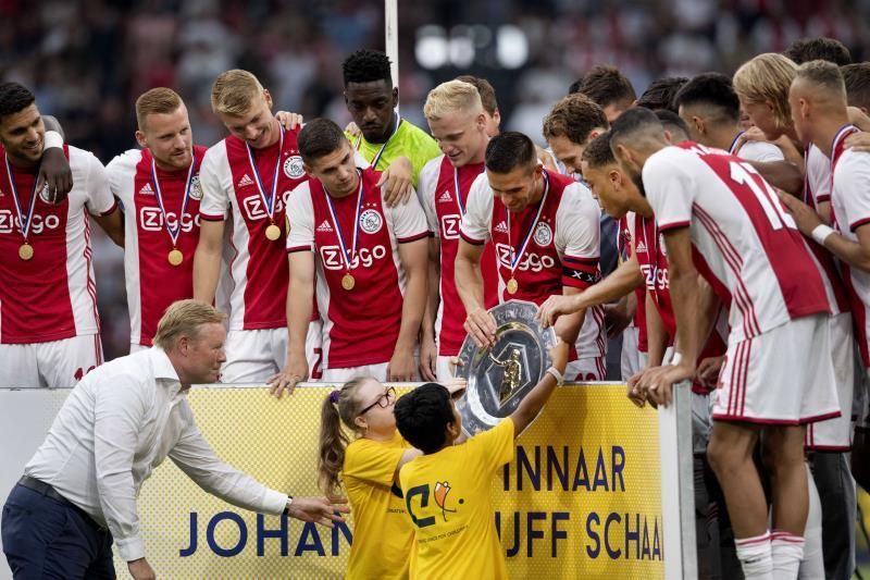 2-0. Un renovado Ajax conquista la Supercopa frente a un PSV inferior
