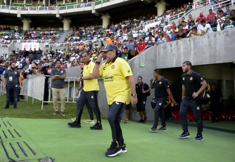 "Hoy volví a caminar como cuando tenía 15 años", asegura Maradona