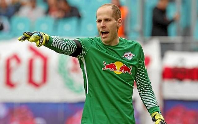 Péter Gulácsi, doble alternativa a Rico