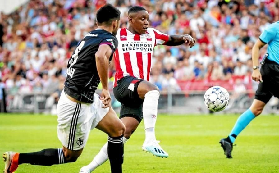 Van der Vaart avala el juego de Bergwijn como mediapunta