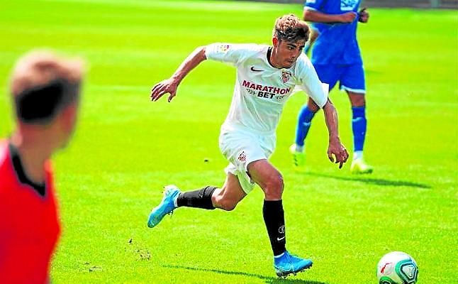 Pozo se aferra al lateral diestro