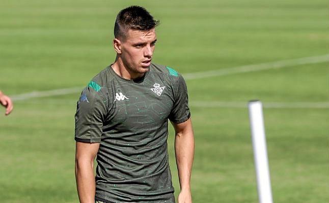 El Betis se harta de las idas y venidas del Tottenham