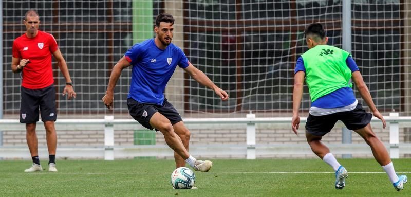 El Athletic regresa al trabajo con Córdoba y las ausencias de Ibai e Iñigo