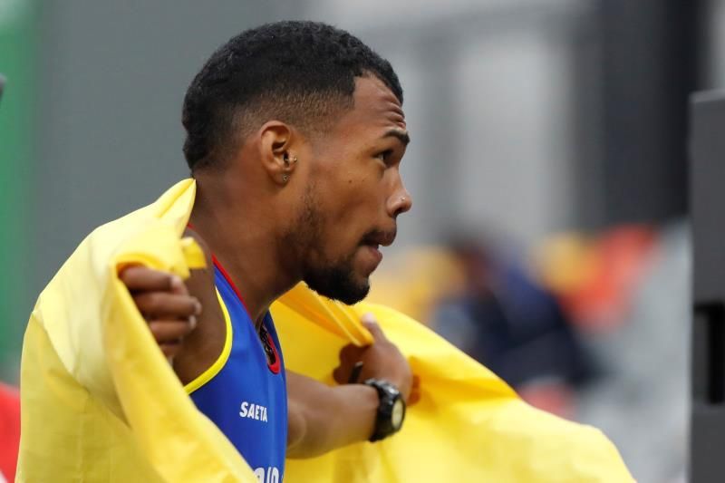 Colombia gana el 4x400 en jornada final con 3 récords y 4 oros para EE.UU.