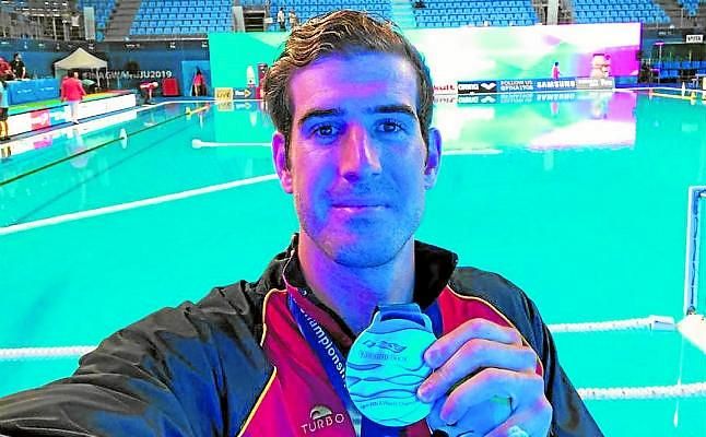 Un sevillano en la elite del waterpolo europeo