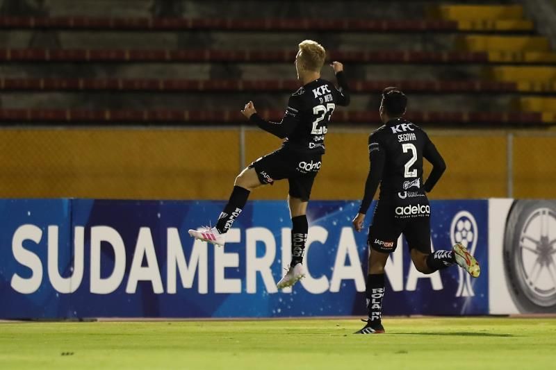 Colón saca la cara por Argentina e Independiente del Valle da la sorpresa